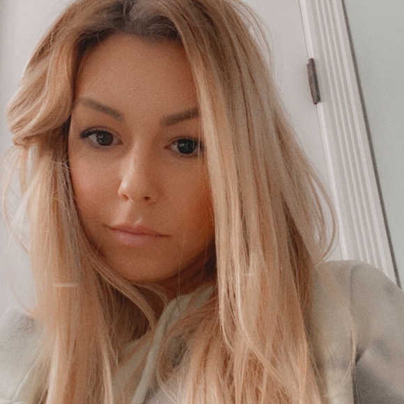 ABOUT ME: 🐶💜 - Picture 4 of 9